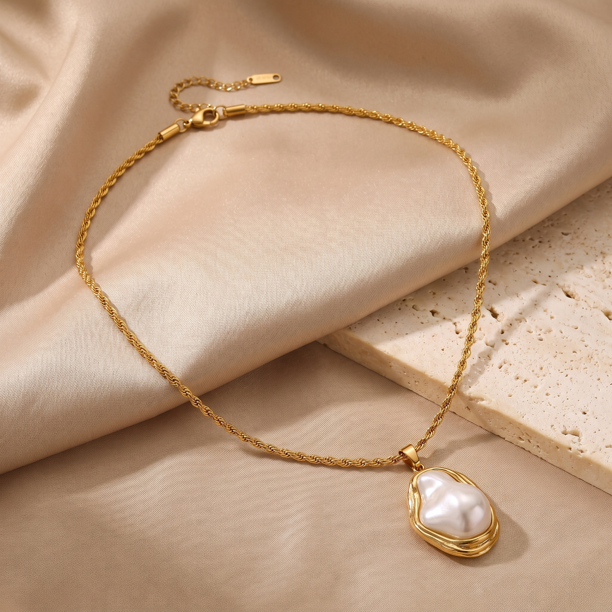 Baroque Pearl Pendant